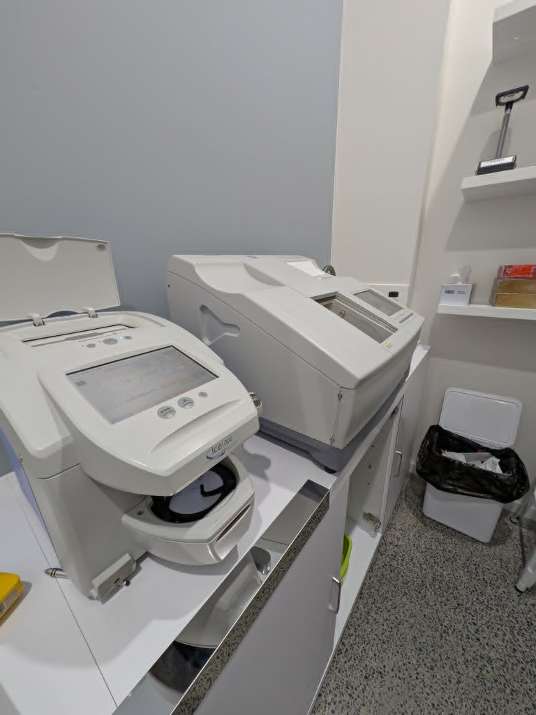 State-of-the-art optical lens edging and blocking machinery inside the Lens Lounge Eyecare laboratory